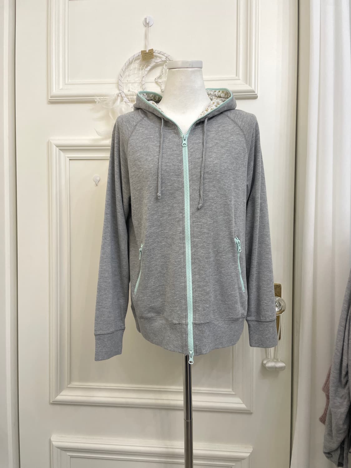 gray sky-blue zip hoodie flower mori zip 상품이미지1
