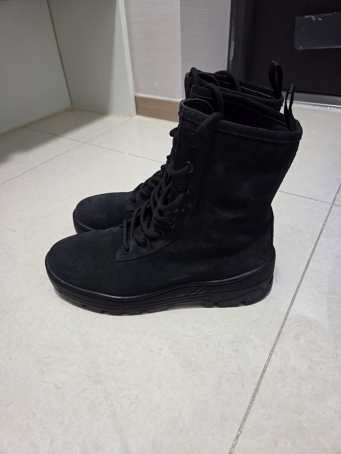 이지 시즌6 컴뱃부츠 그라파이트 상품이미지2