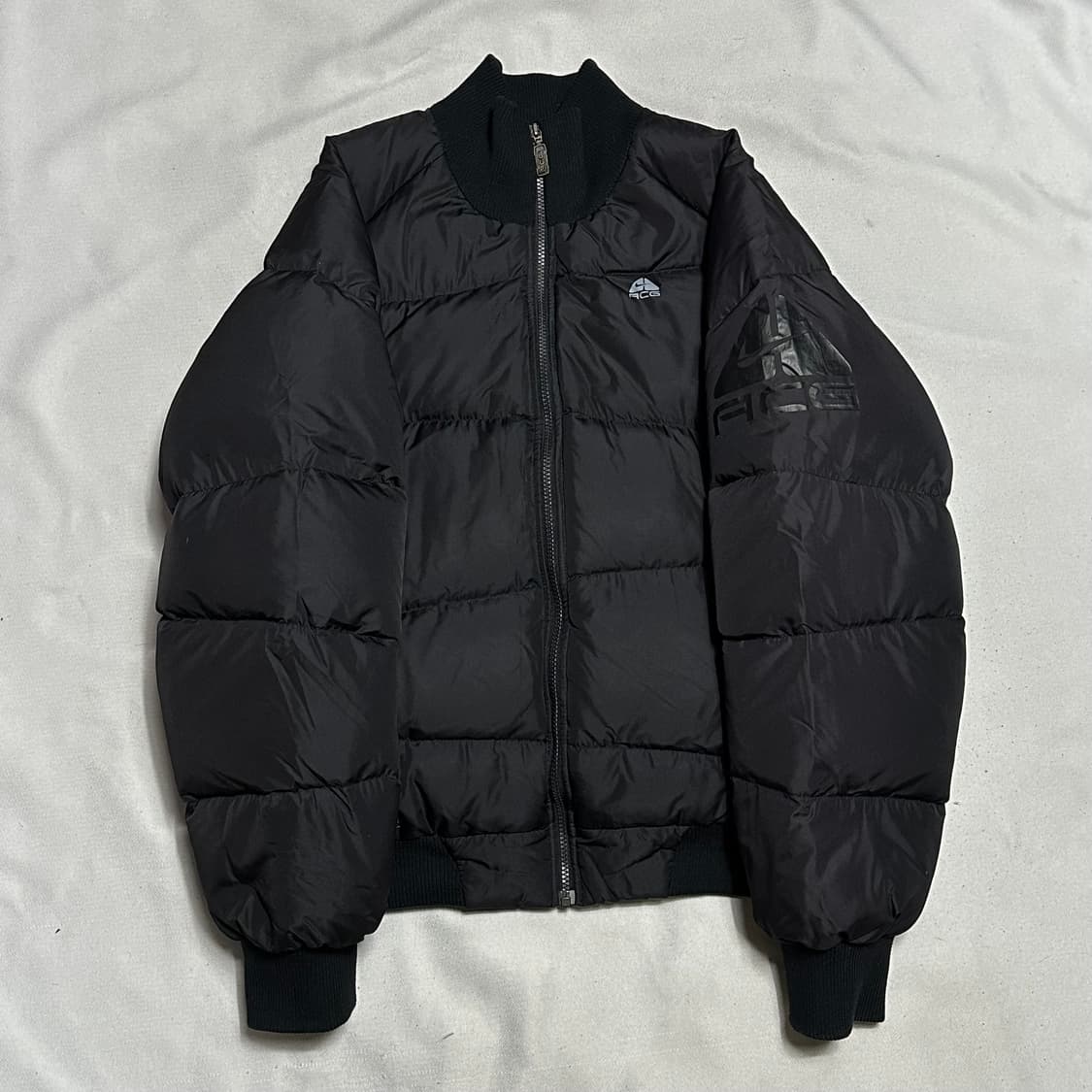 L 나이키 acg 00s 블랙 푸퍼 패딩 상품이미지2