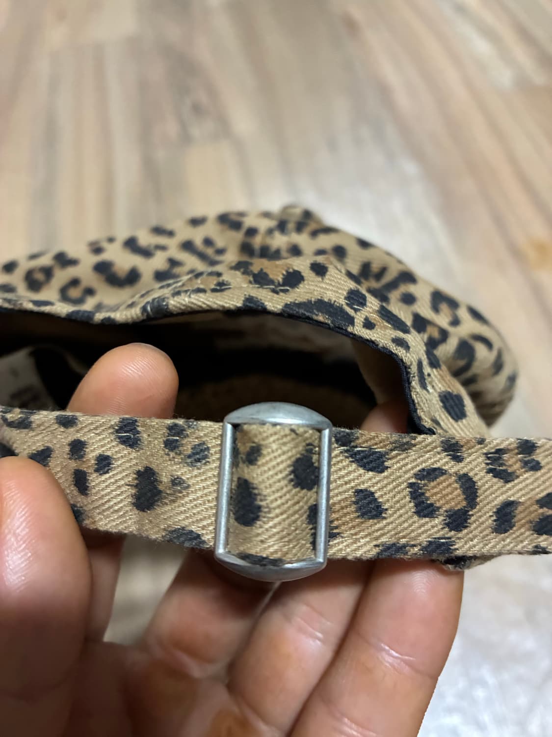 [새상품] aeae 에이이에이이 호피 모자 상품이미지4