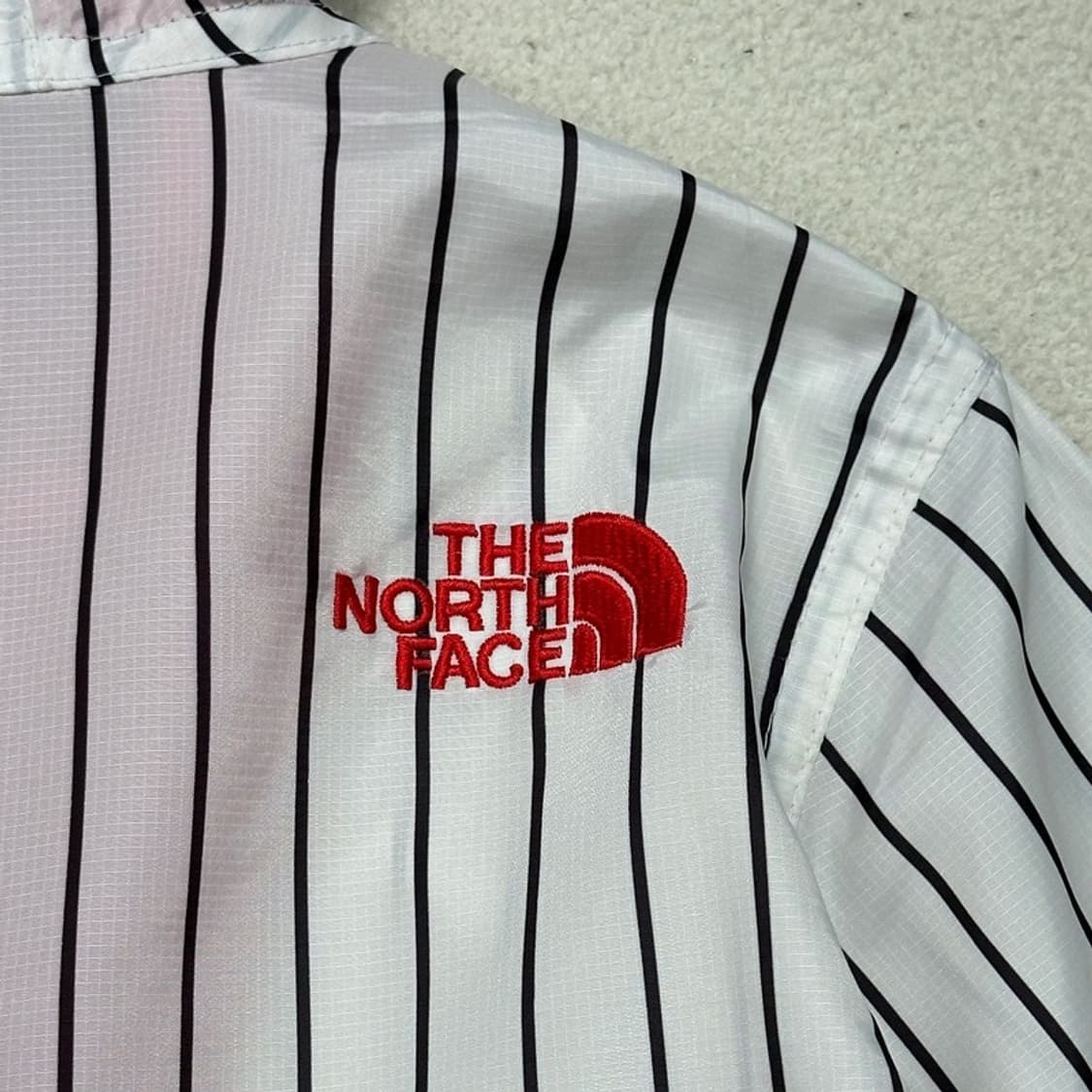 THE NORTH FACE 주니어 바람막이 150 상품이미지6
