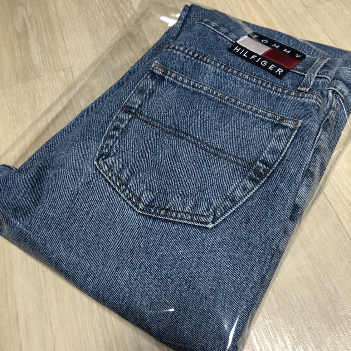 (32) 00's 타미 힐피거 미국제 프리덤핏 (릴렉스드핏) 연청 데님 상품이미지10