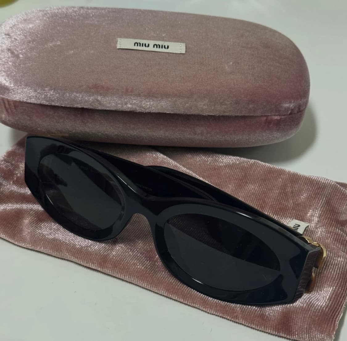 미우미우 선글라스 블랙 상품이미지2
