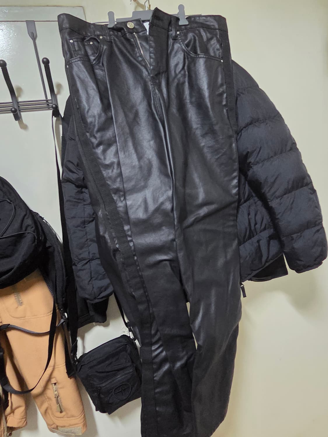 헤아 블랙 가죽팬츠 3 상품이미지2