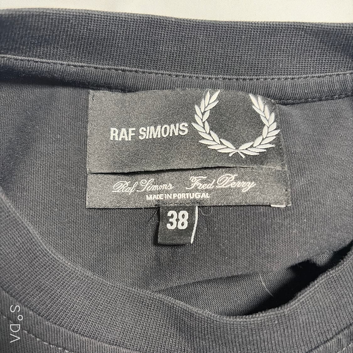 라프시몬스 X 프레드페리 테이핑 반팔티 38 상품이미지5