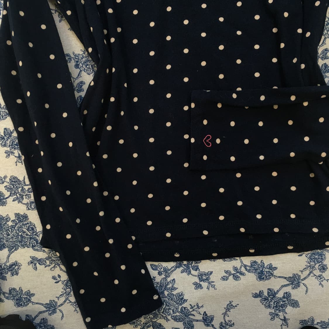 하트마켓 네이비 도트 긴팔티 상품이미지7