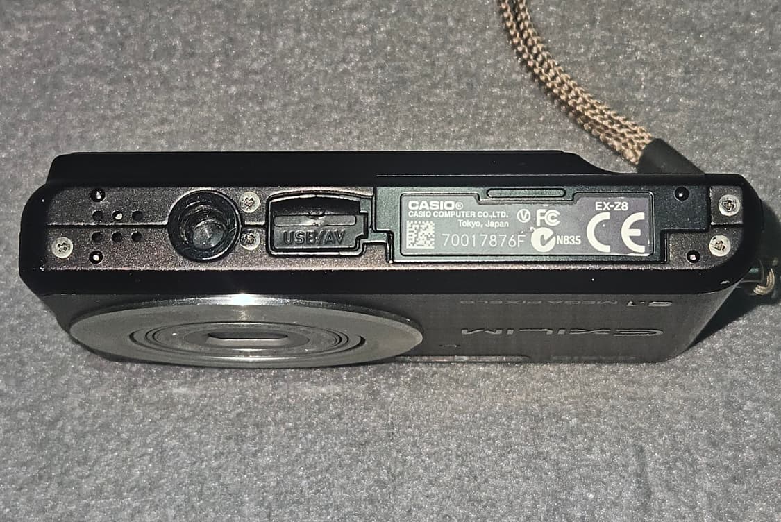 카시오 엑슬림 EX-Z8 빈티지 디카 판매합니다 상품이미지4