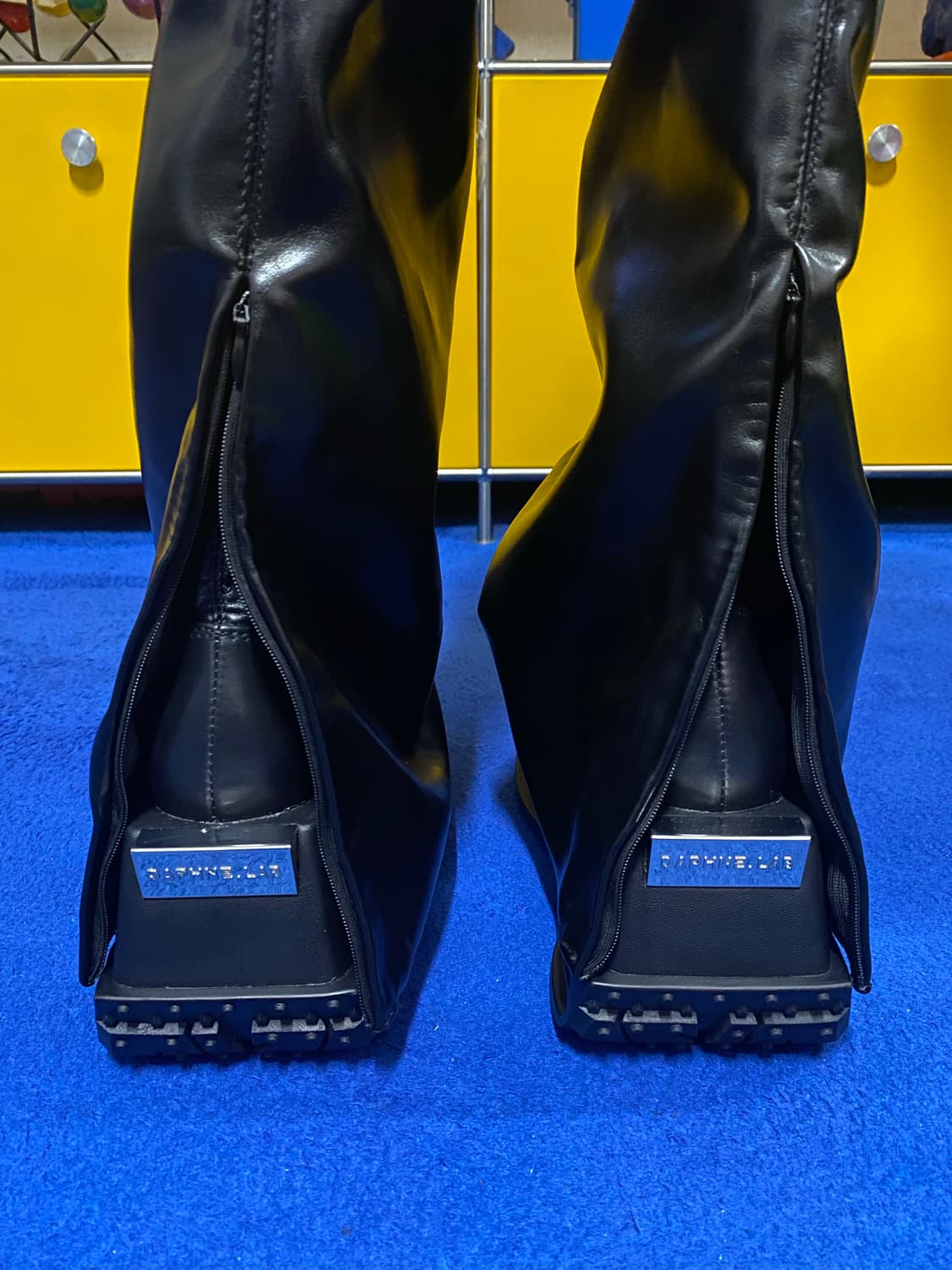 DaphneLab 블랙 레더 롱부츠 상품이미지3