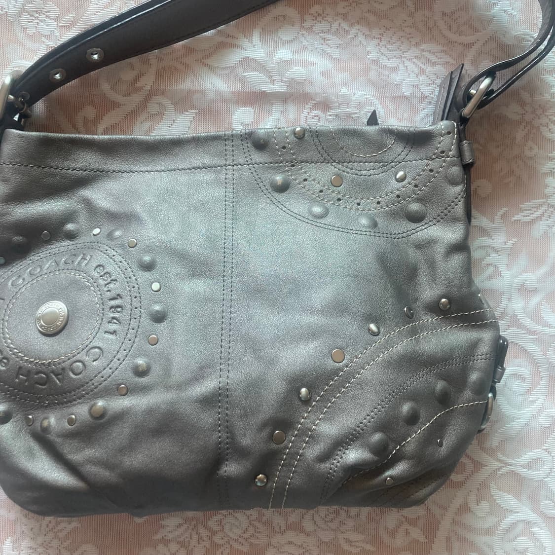 Coach silver stud bag 상품이미지3