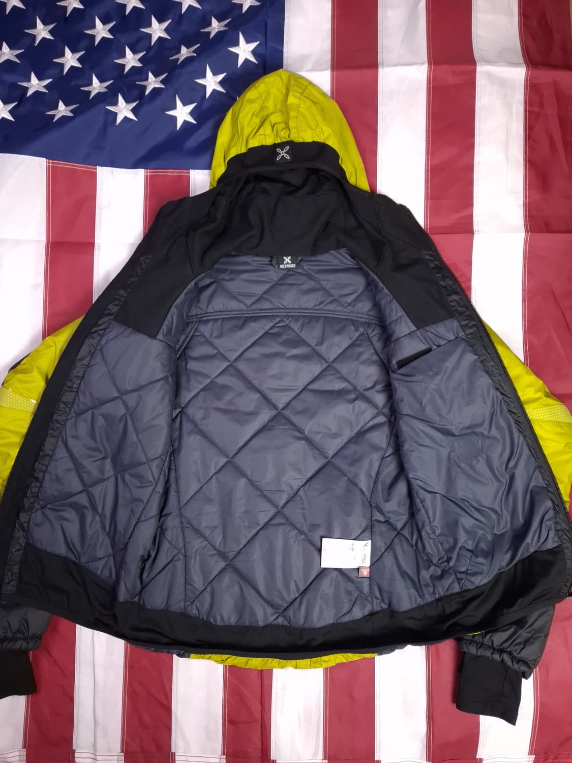 새제품급 오리지날 우먼용 몬츄라 스카이자켓 프리마로프트 상품이미지9