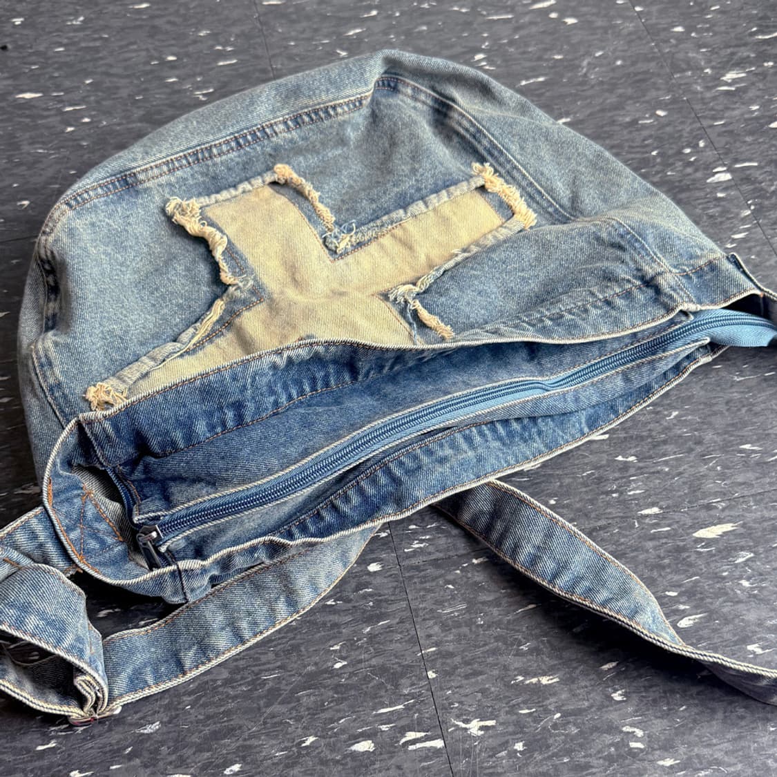 우편함 패치 데님 크로스백 상품이미지6