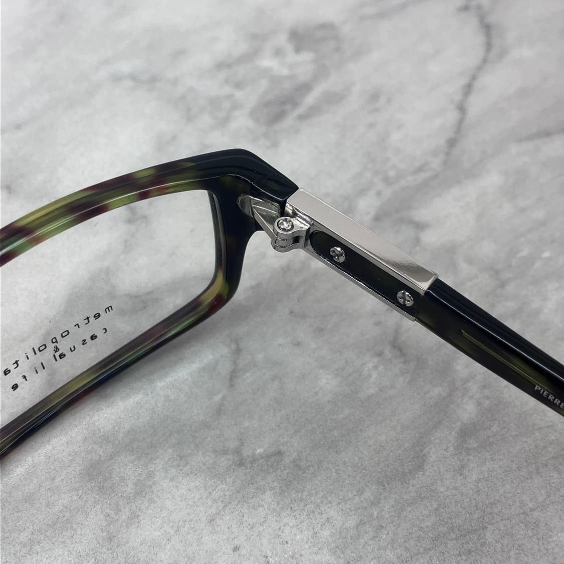 C98 피에르발망 Pierre Balmain 카키 패턴 스퀘어 뿔테 안경 상품이미지3