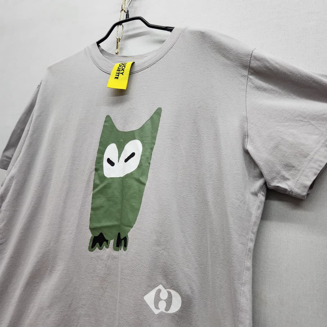 럭키슈에뜨 시그니처 부엉이 로고 반팔티 F(XL) 상품이미지3