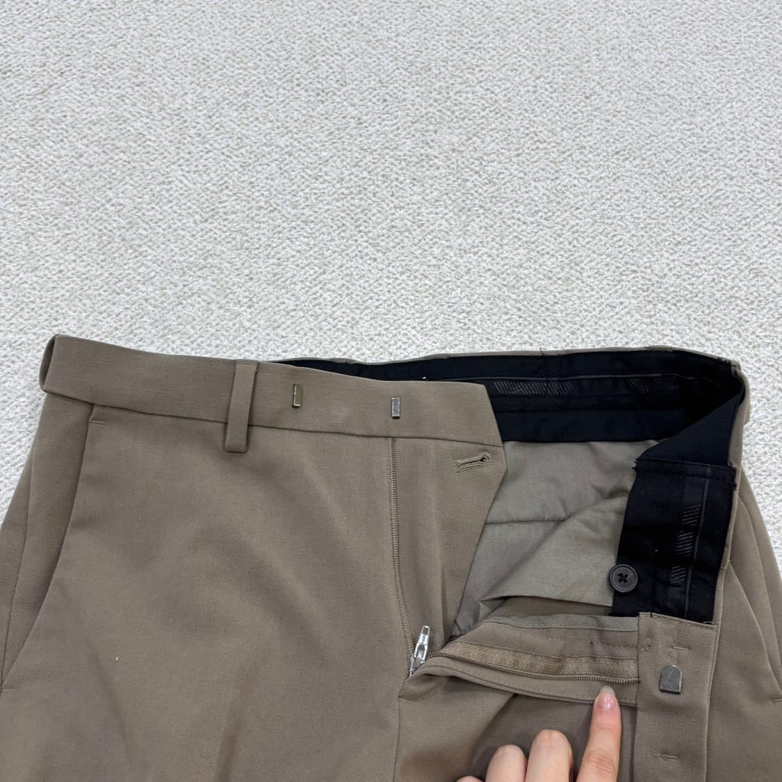 29 무신사스탠다드 세미 와이드 슬랙스 0520E 상품이미지5