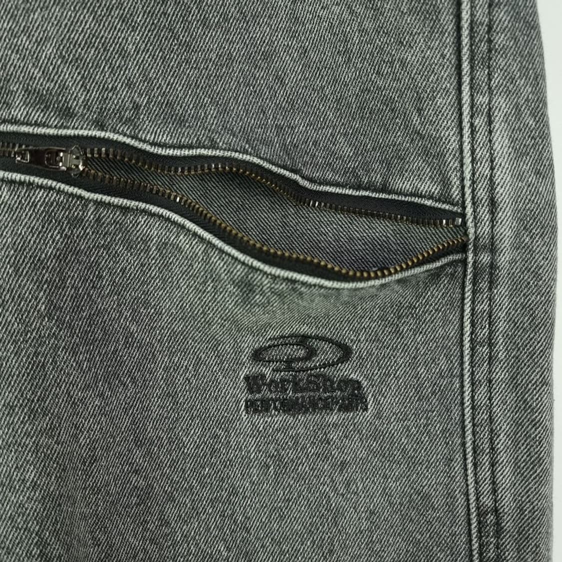 [트래블] 오픈 지퍼 워싱 데님 팬츠 그레이 M18653 상품이미지6
