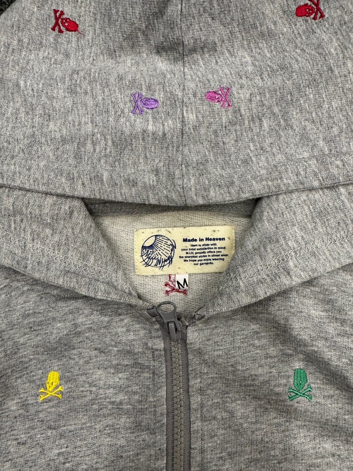 M)M.I.H 빈티지 스컬 자수 포인트 투웨이 그레이 후드집업 상품이미지3