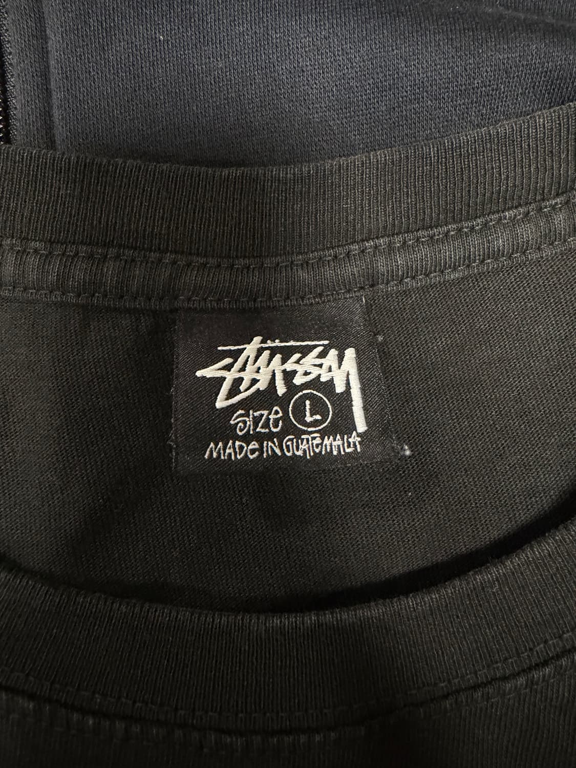 스투시 블랙 반팔티 L (뒷면 프린팅) 상품이미지4