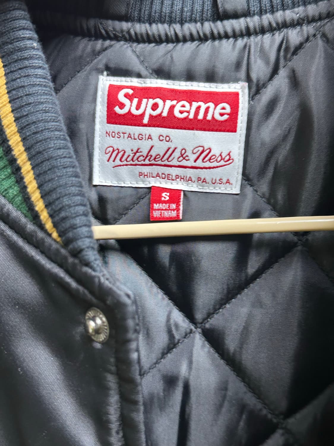 슈프림 미첼앤네스 카모 바시티 블랙 s사이즈 상품이미지5