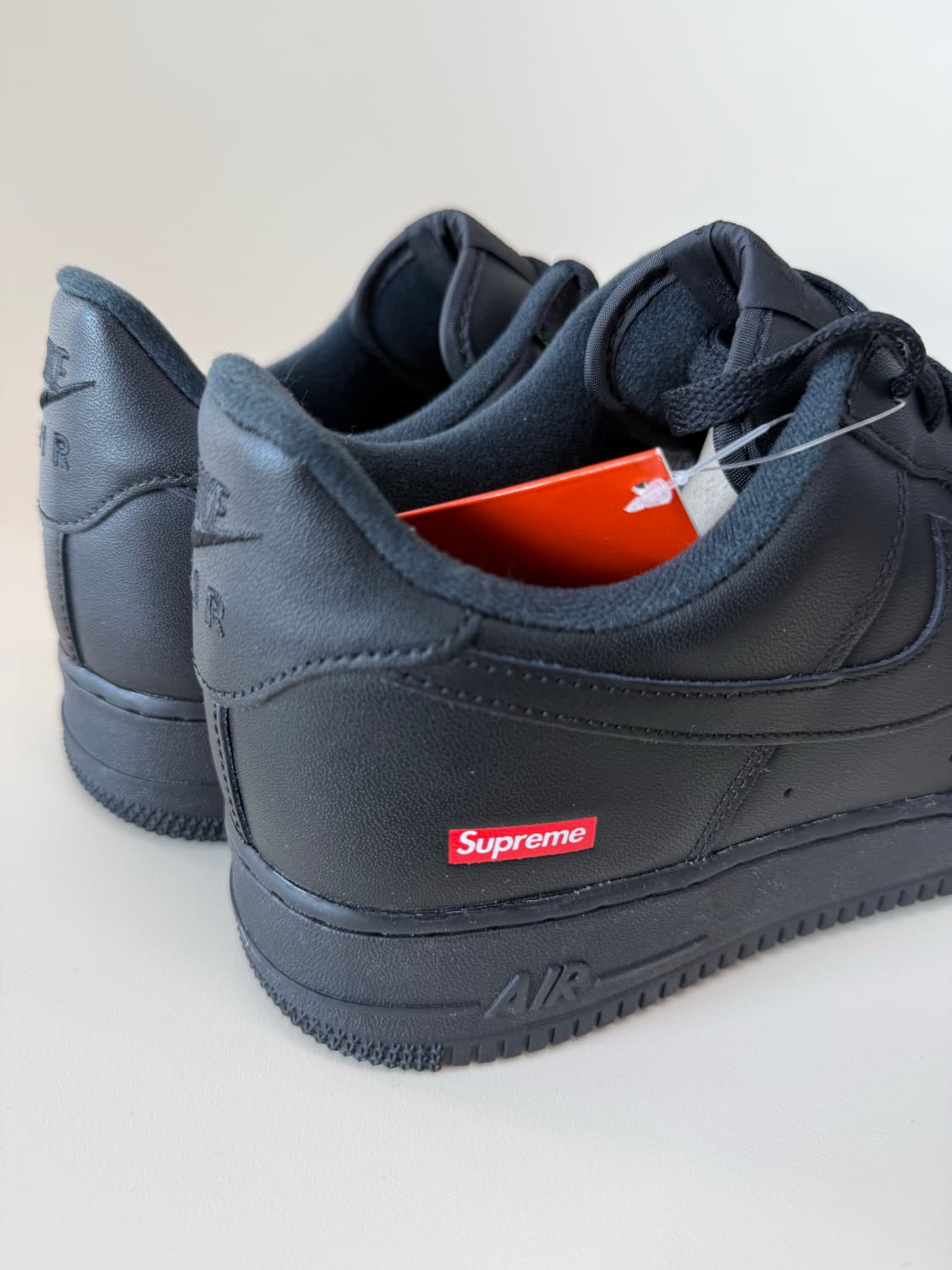 슈프림 x 나이키 에어포스 블랙 상품이미지5