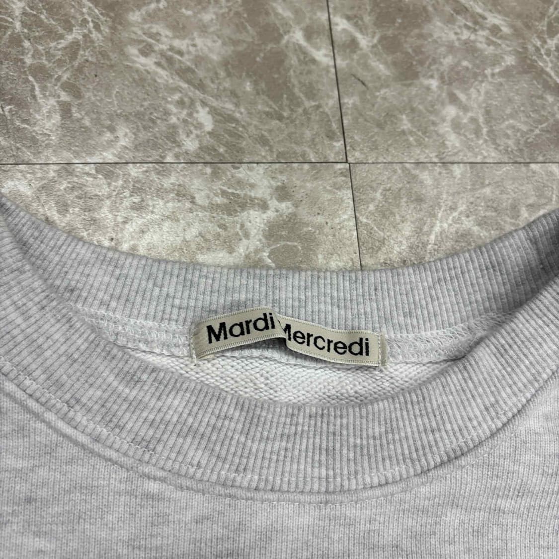 마르디 메르크디 연그레이 핀터깔 스웨트셔츠 맨투맨(OS) 상품이미지5