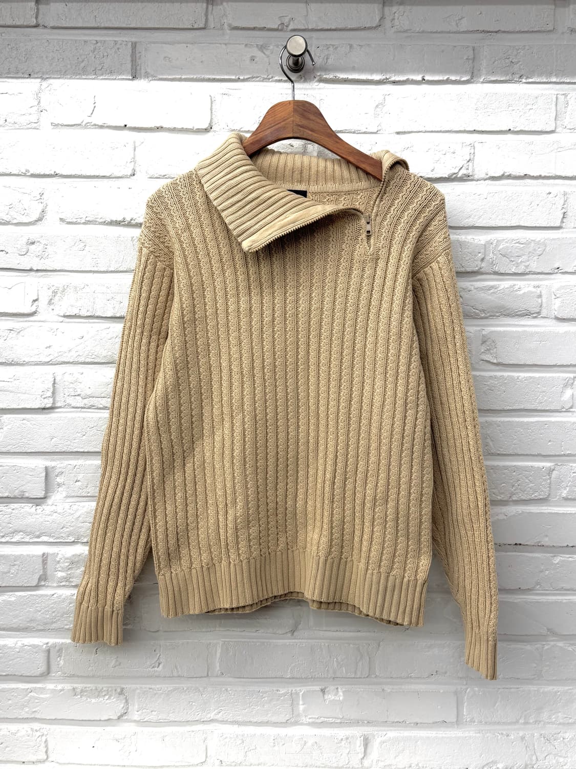 Beams 아이보리 사선집업 니트 상품이미지3