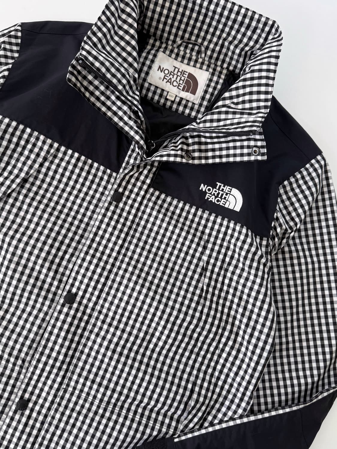 노스페이스 루즈핏 체크 패턴 나일론 바람막이 자켓 상품이미지2