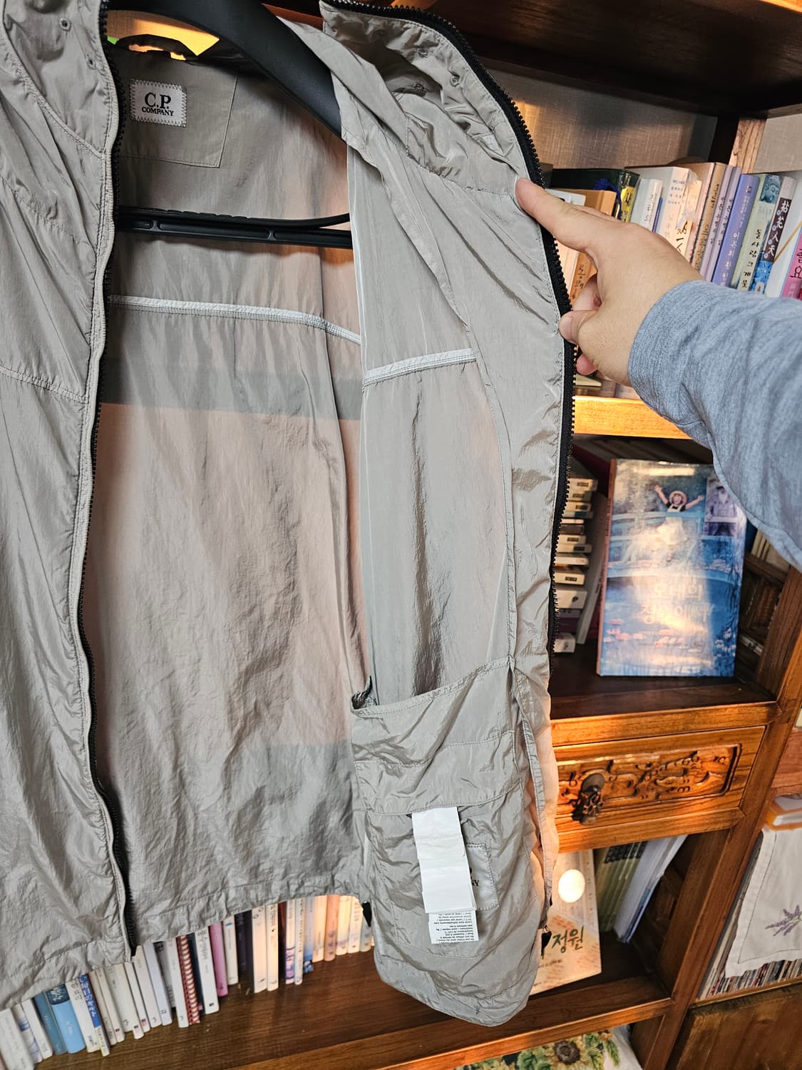 유행안타는 인기모델 씨피 CP컴퍼니 고글 나일론 자켓 팝니다 상품이미지6