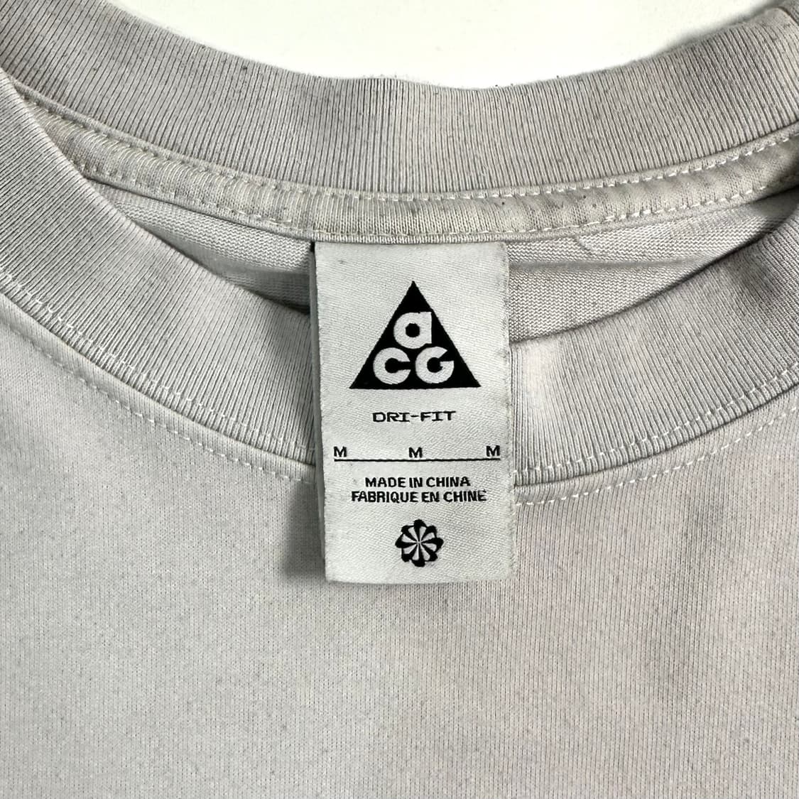 나이키 ACG 반팔티 상품이미지3