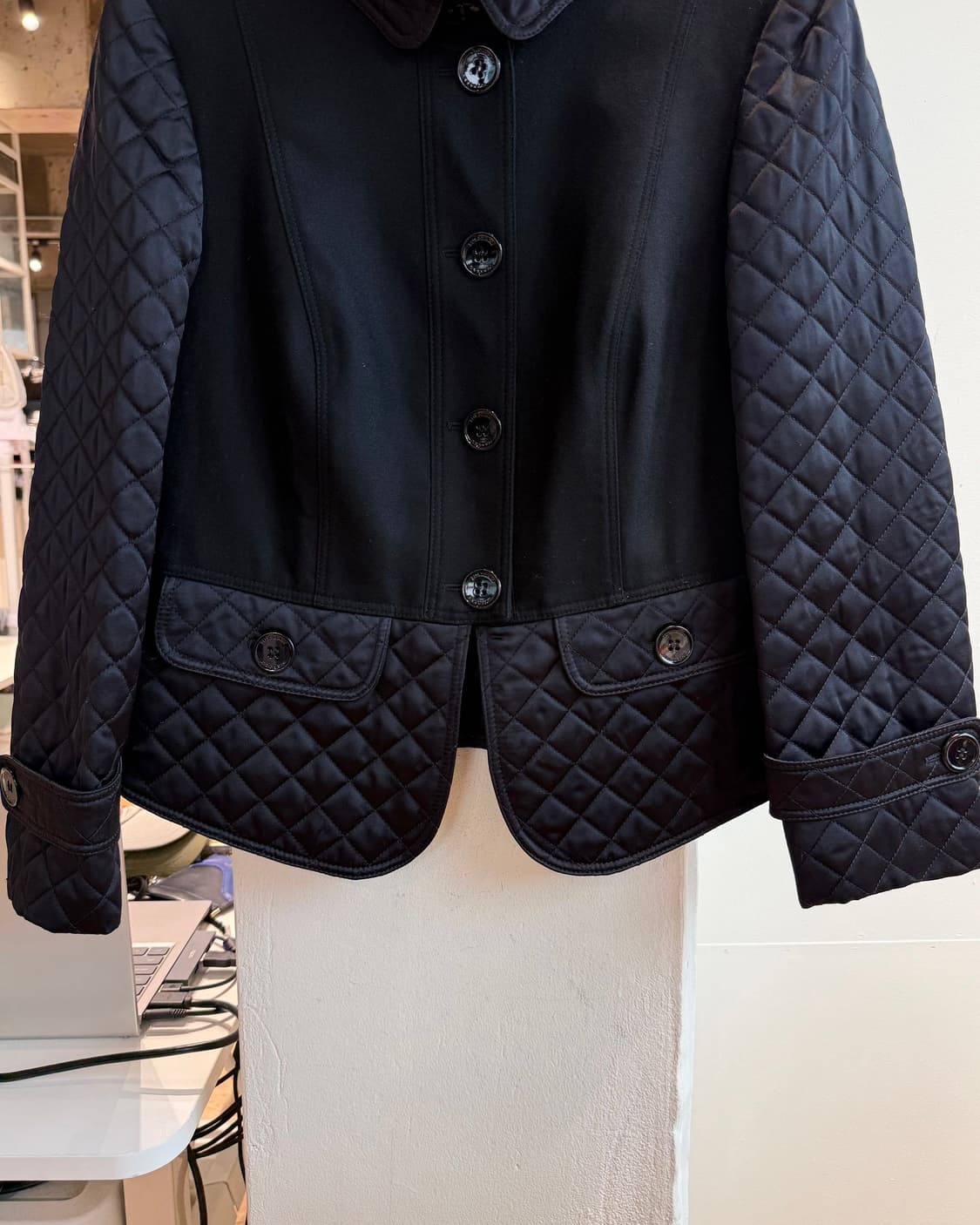 버버리 블랙 포켓 퀼팅 자켓  상품이미지6