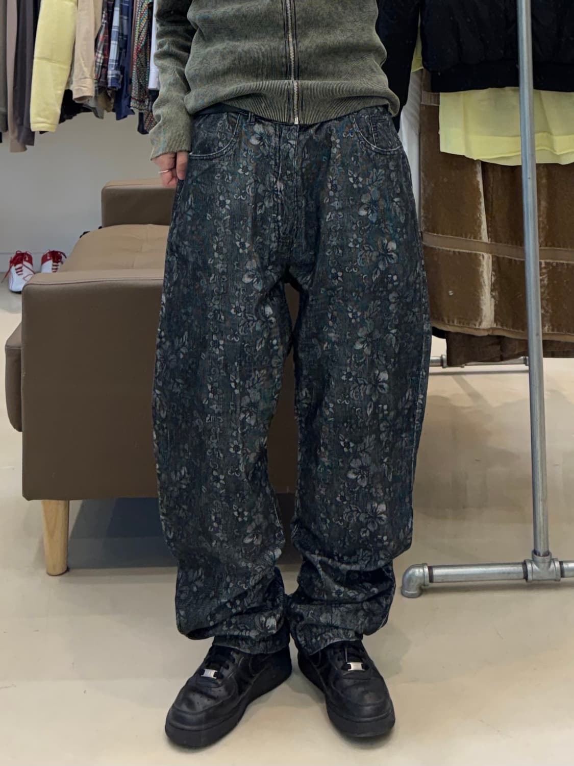 디스이즈네버댓 플로럴 코듀로이 팬츠 블랙 상품이미지6