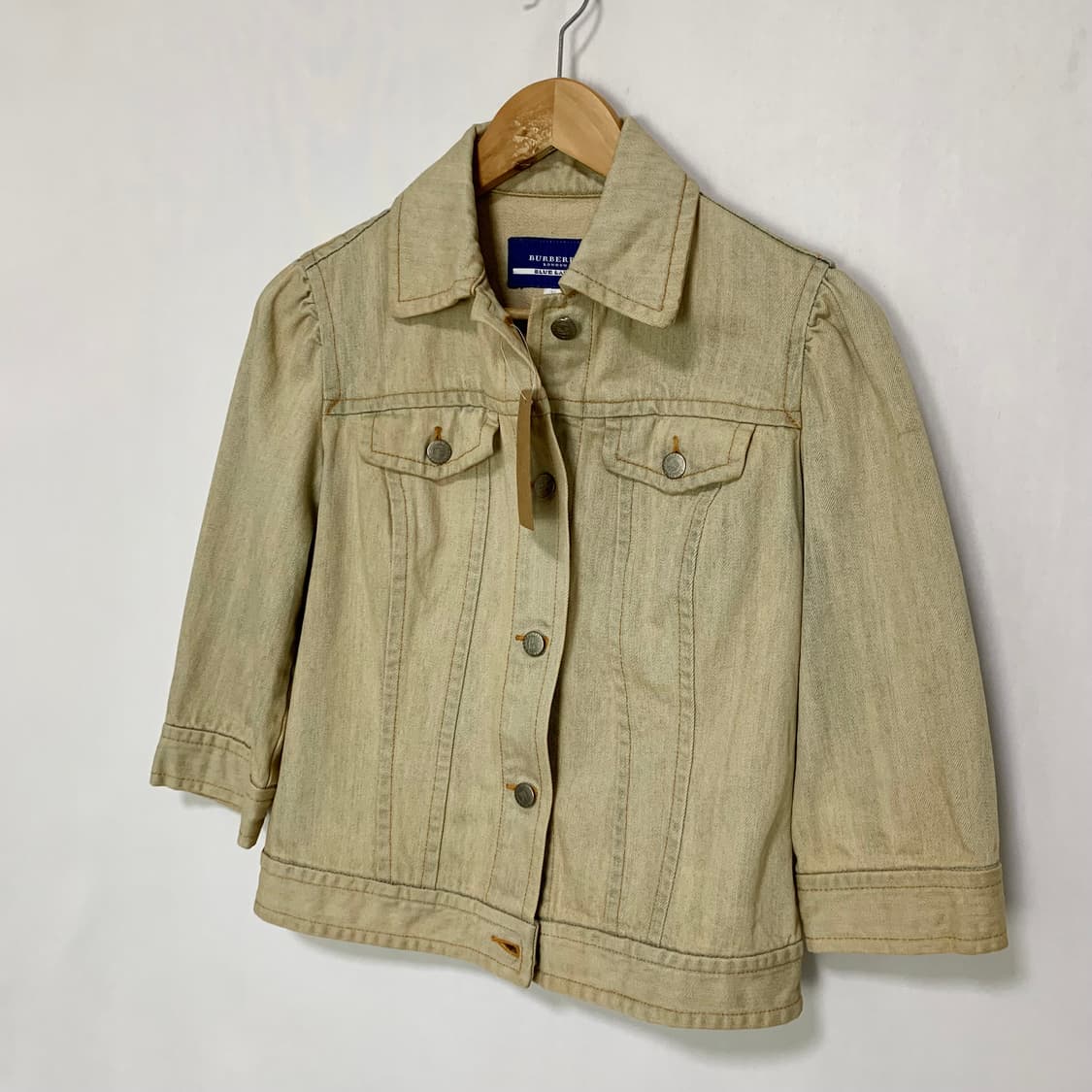 버버리 블루라벨 크롭 데저트 워싱 데님 7부 퍼프소매 자켓 38사이즈 상품이미지2