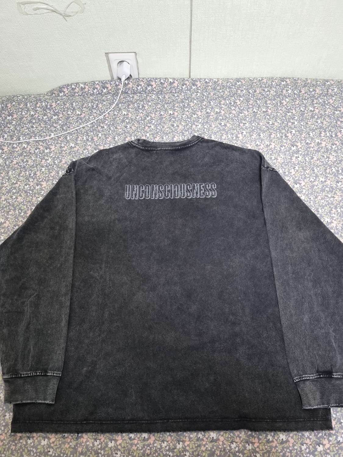 어웬드 코마 롱슬리브 상품이미지2