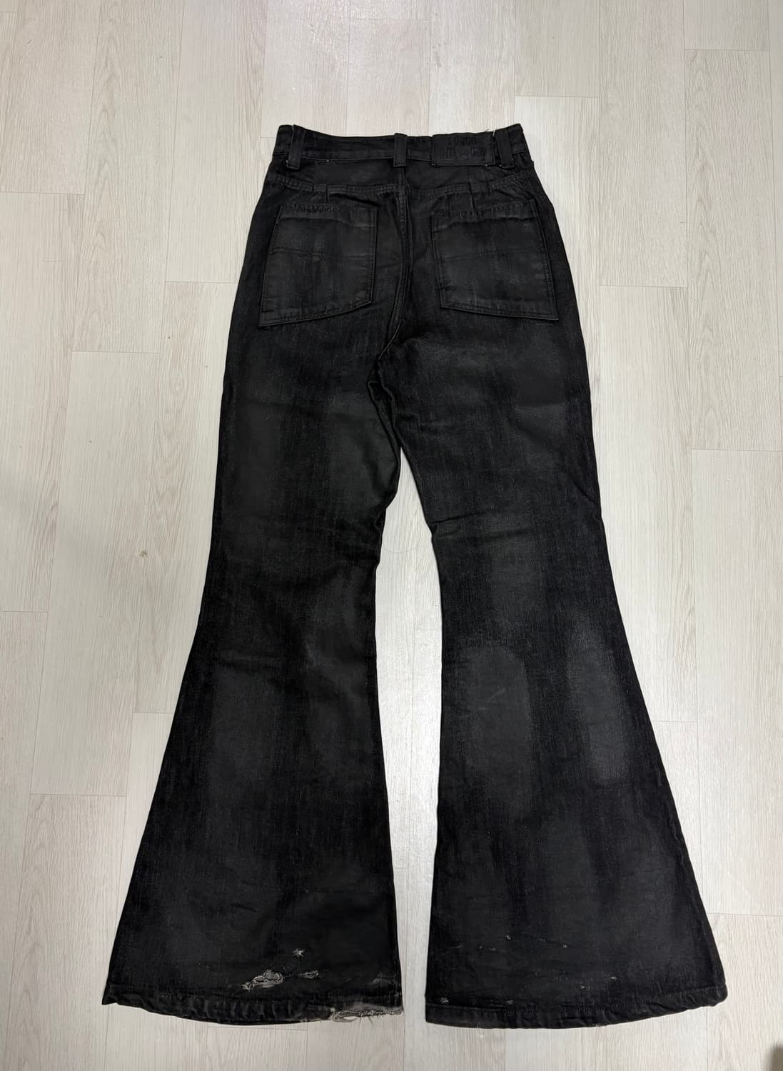 I FEEL LUCKY 블랙 워싱 플레어 데님 상품이미지2