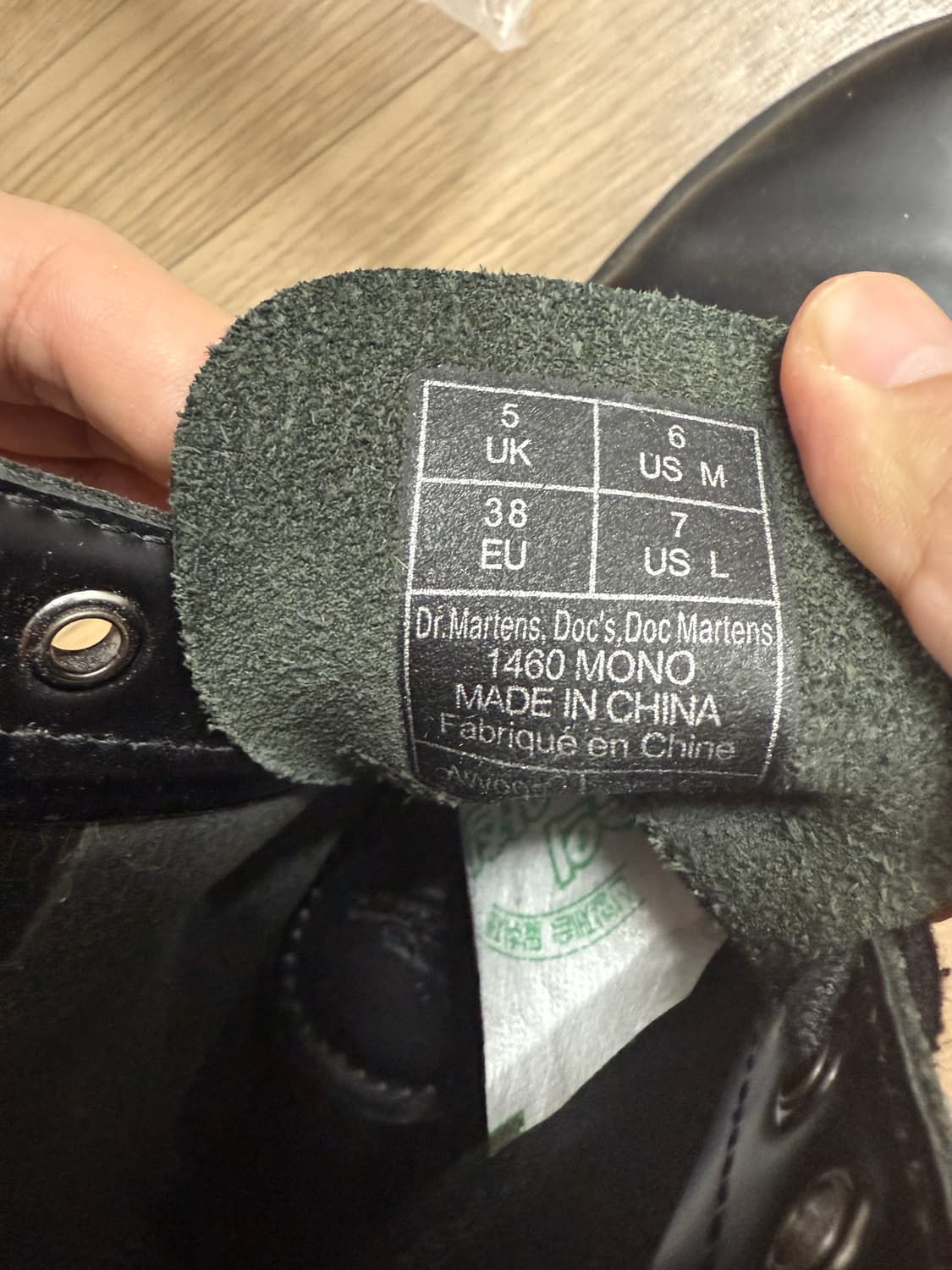 닥터마틴 1460모노 8홀 무광 블랙 상품이미지5