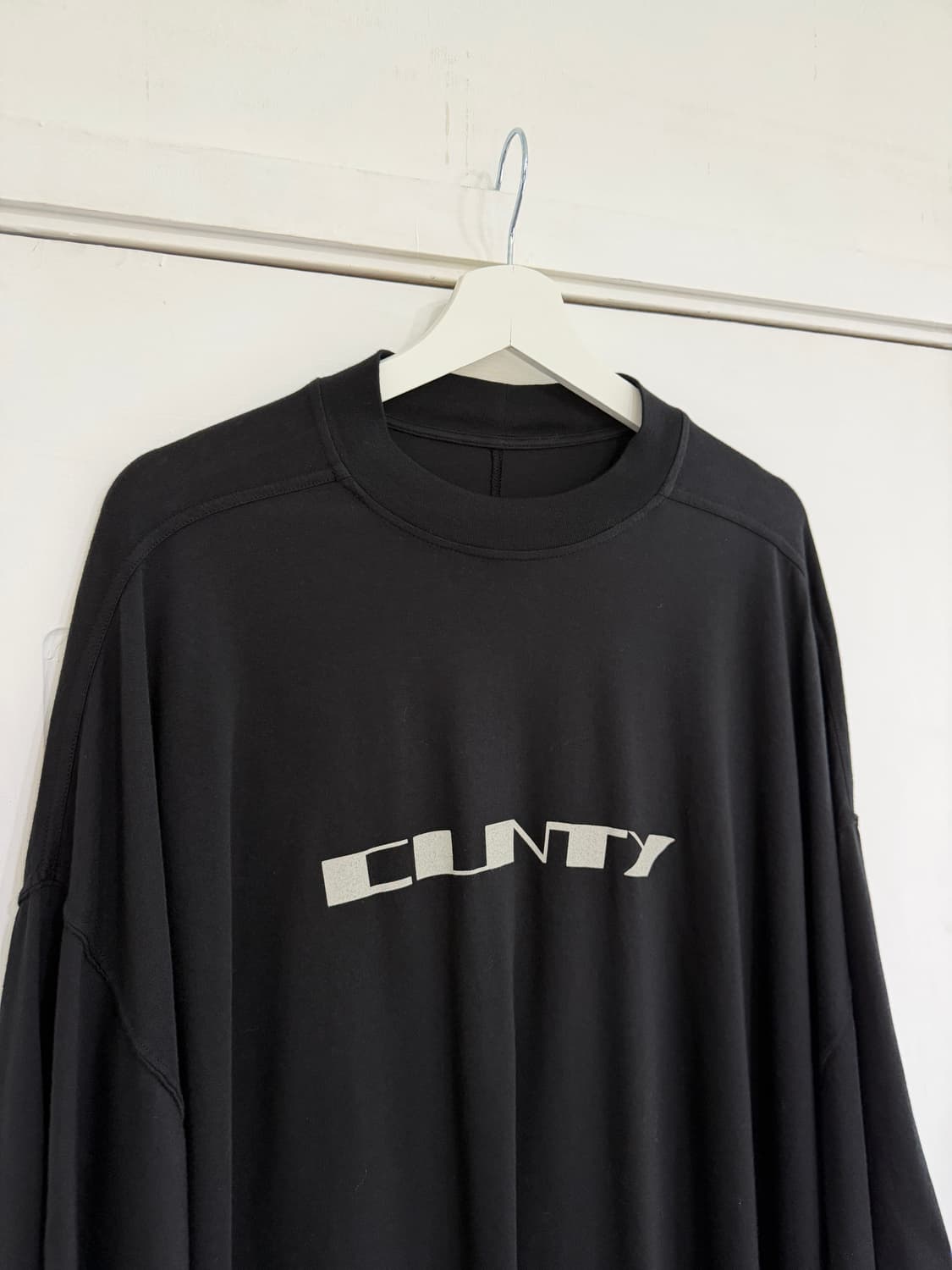 릭오웬스 25SS CUNTY 오버 반팔 블랙 상품이미지3