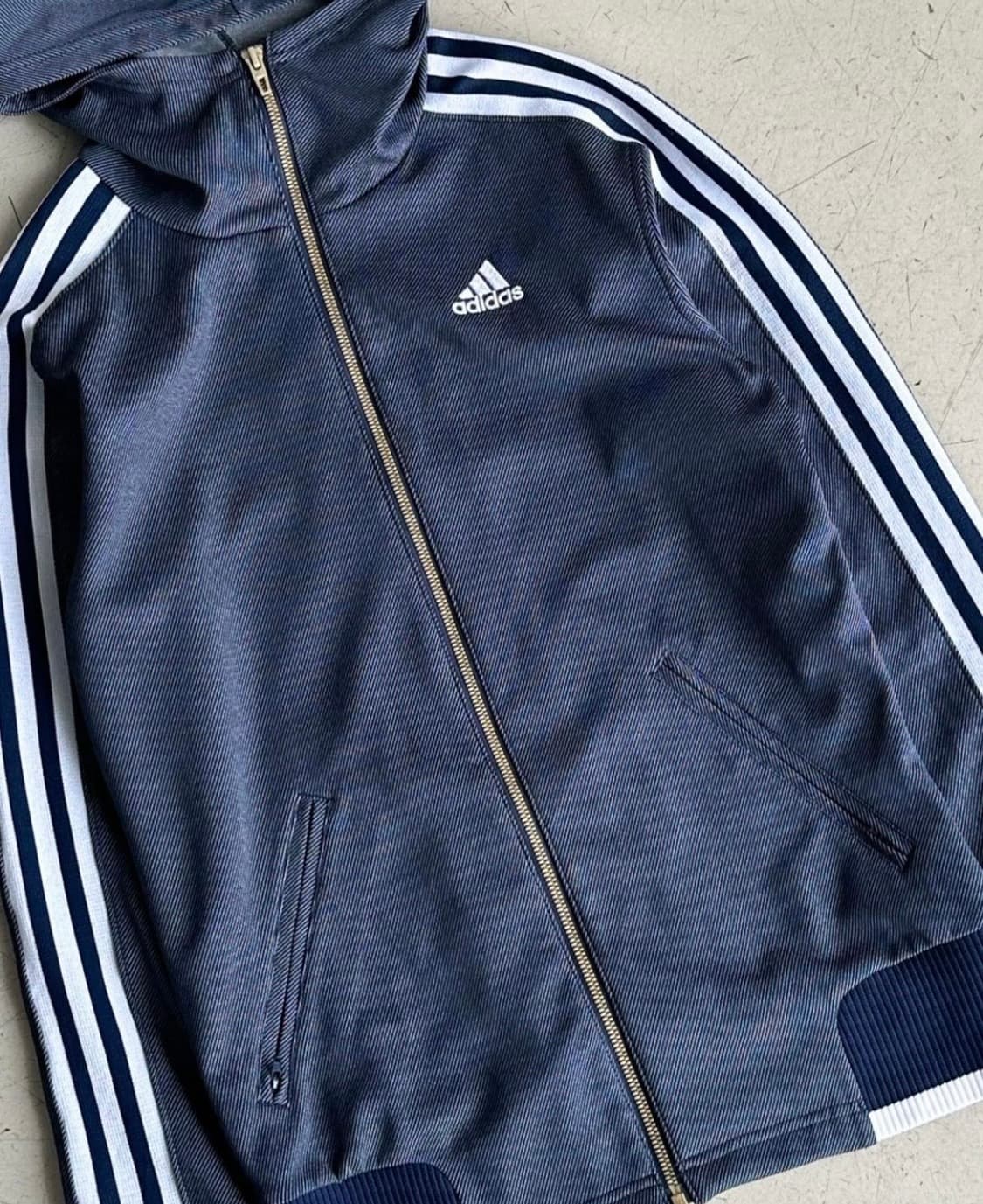 Adidas hood track jacket 상품이미지2