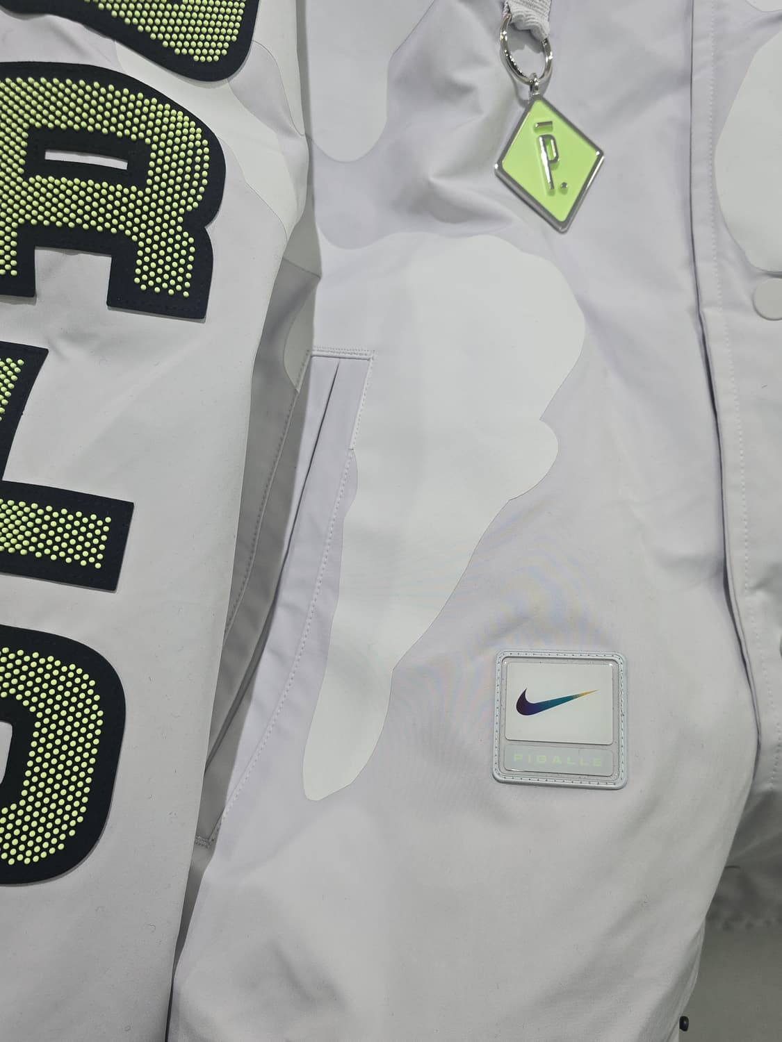 나이키 x 피갈레 콜라보 바람막이 XL 상품이미지6