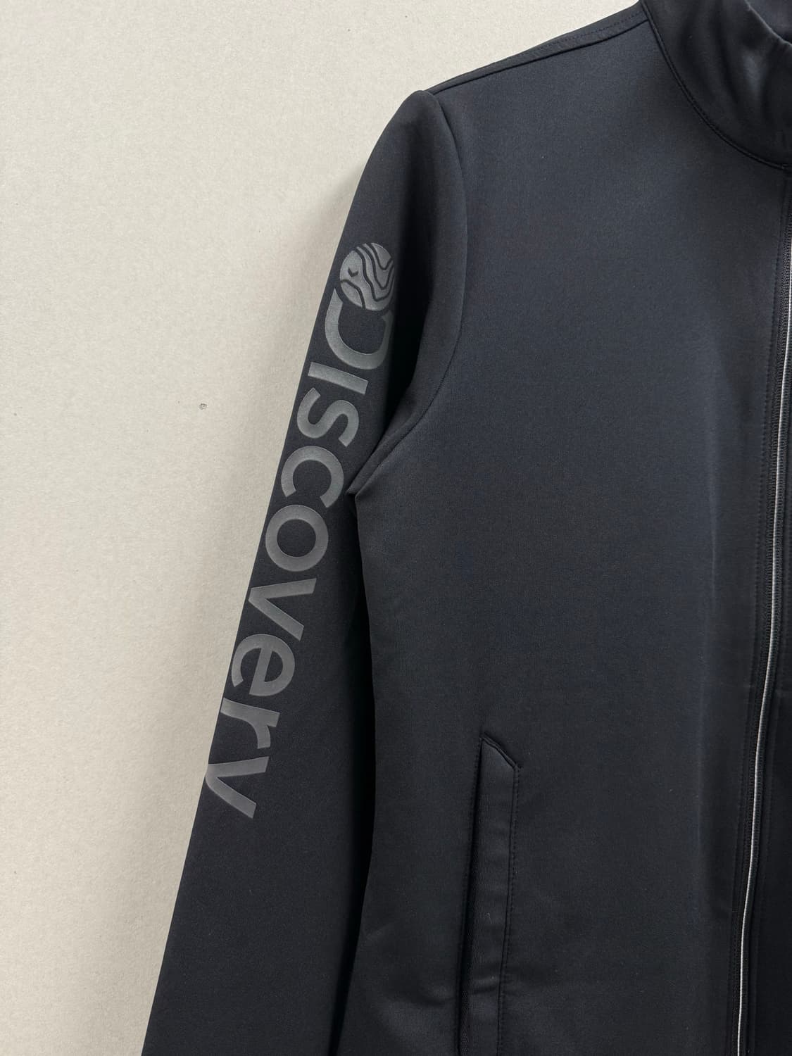 여성 95 / 디스커버리 져지 트레이닝 집업 블랙 상품이미지3