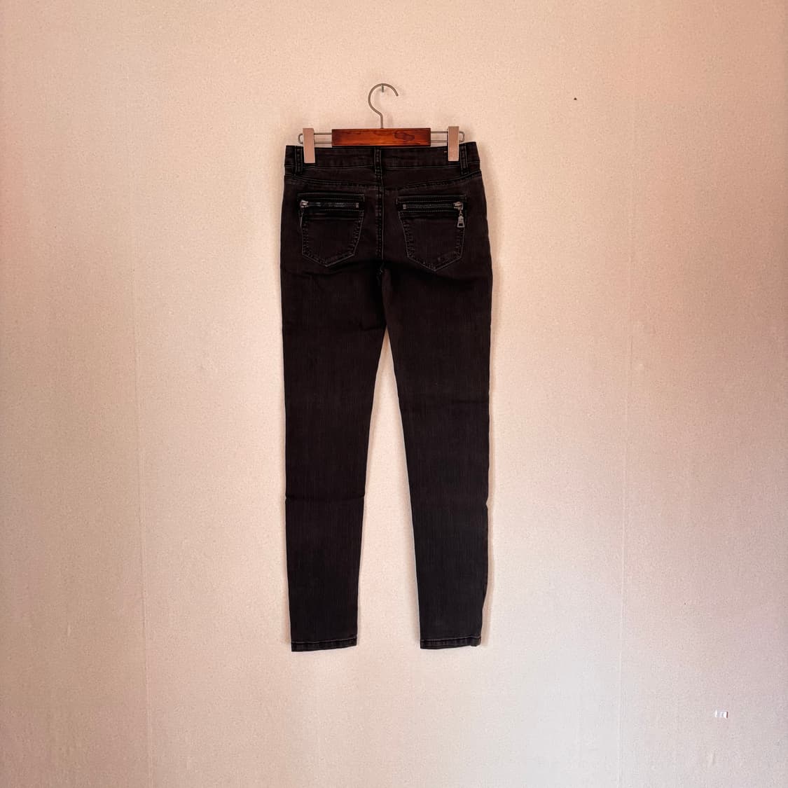 질스튜어트 26 차콜 스키니진 스판 데님 지퍼 페이딩 변색 상품이미지8