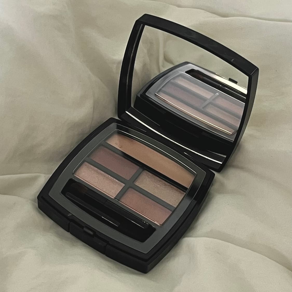 샤넬 레베쥬 텐더 아이섀도우 팔레트 상품이미지3