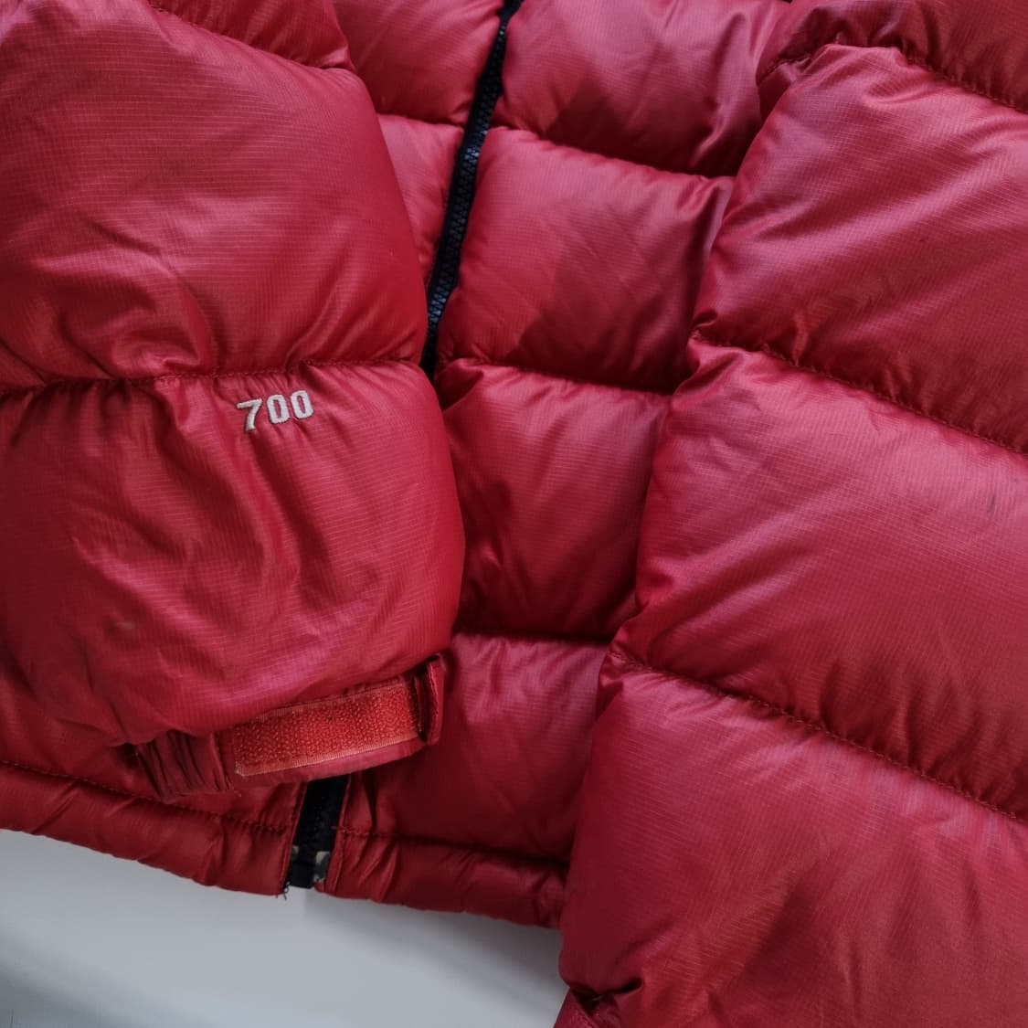 노스페이스 눕시700 애벌레 패딩 레드  상품이미지5