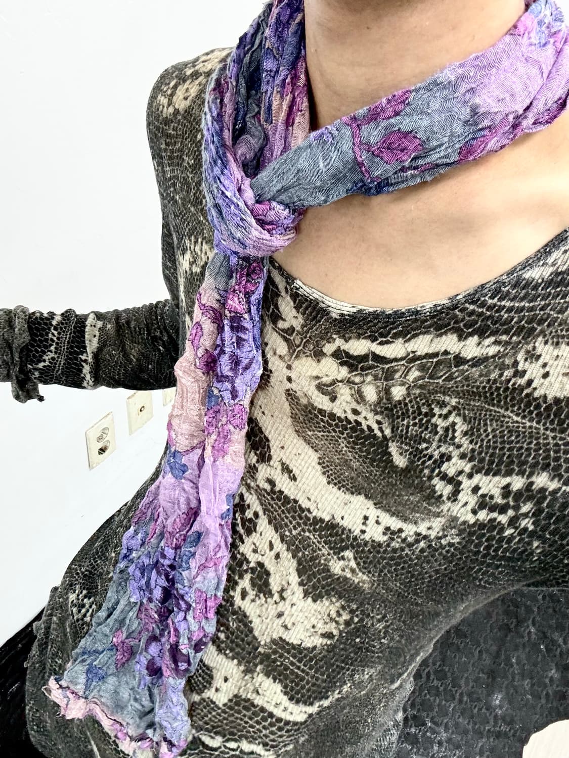 “Vintage” Purple Oriental Scarf 상품이미지1