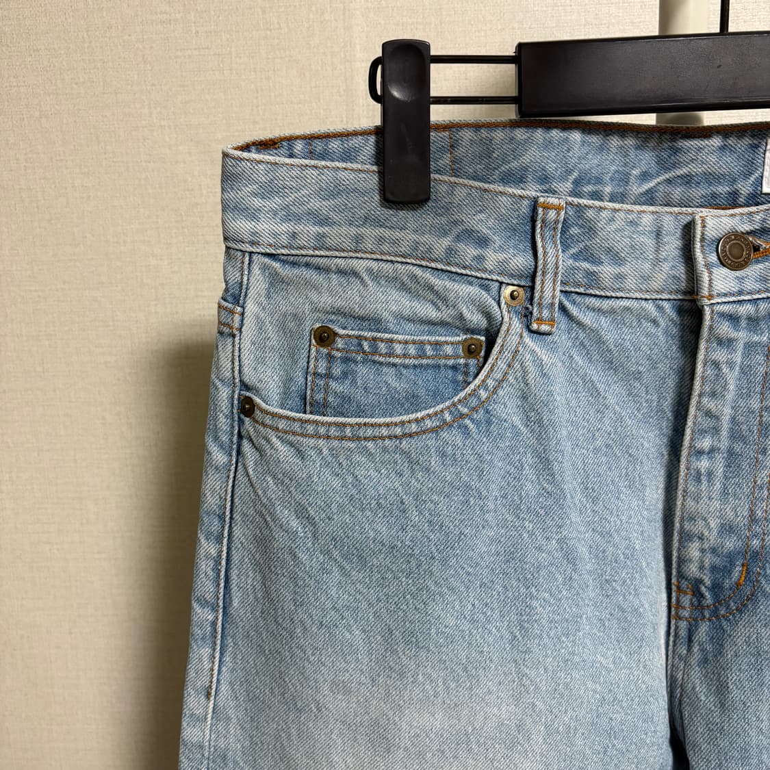 (민트급)모드나인 MOD6 세미와이드 스트레이트 데님팬츠 / 연청, 31 상품이미지4