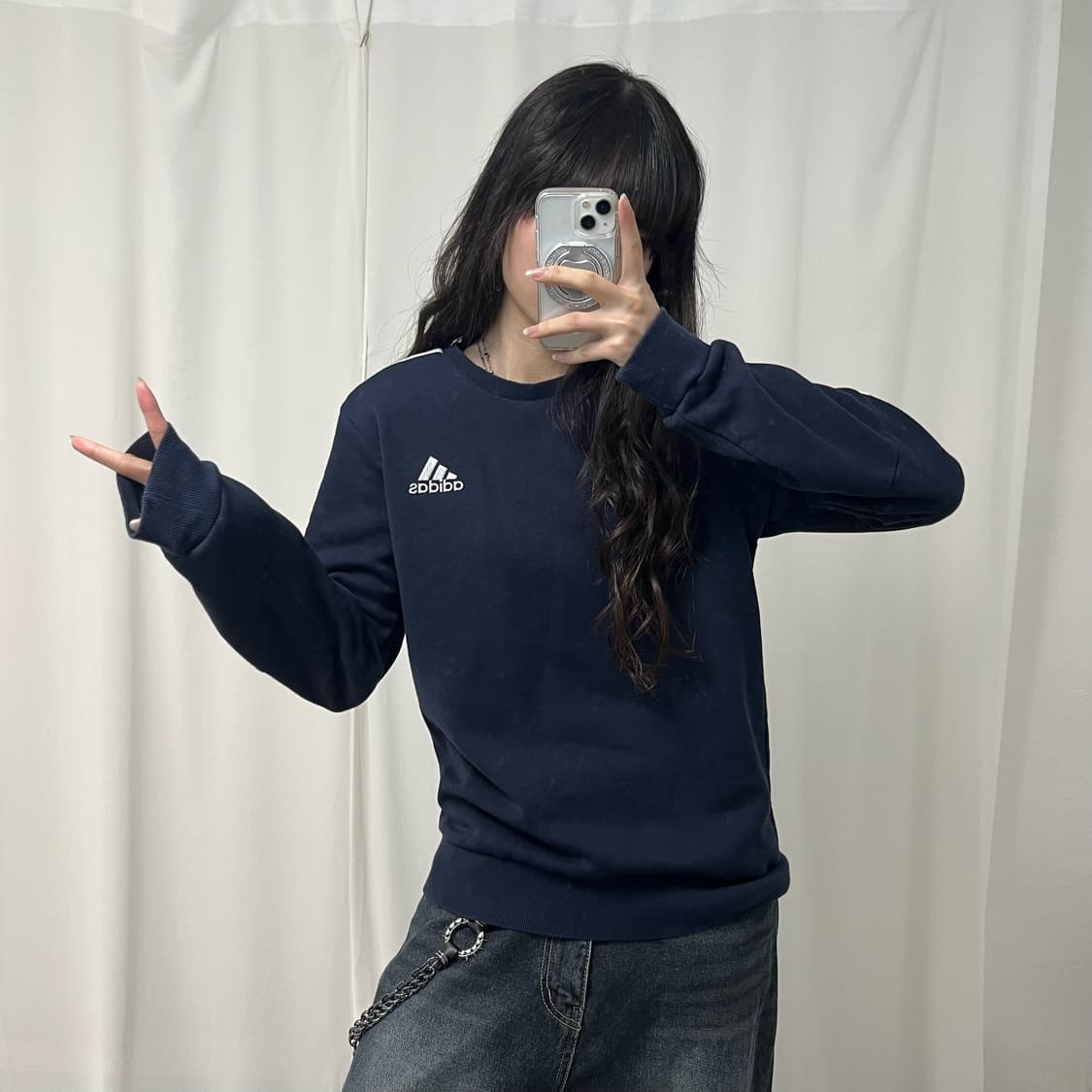 Adidas navy sweatshirt 상품이미지2