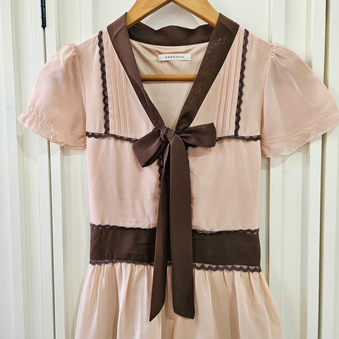 엑시즈팜 (axes femme) 초콜릿무드 리본 프린트 원피스 상품이미지3