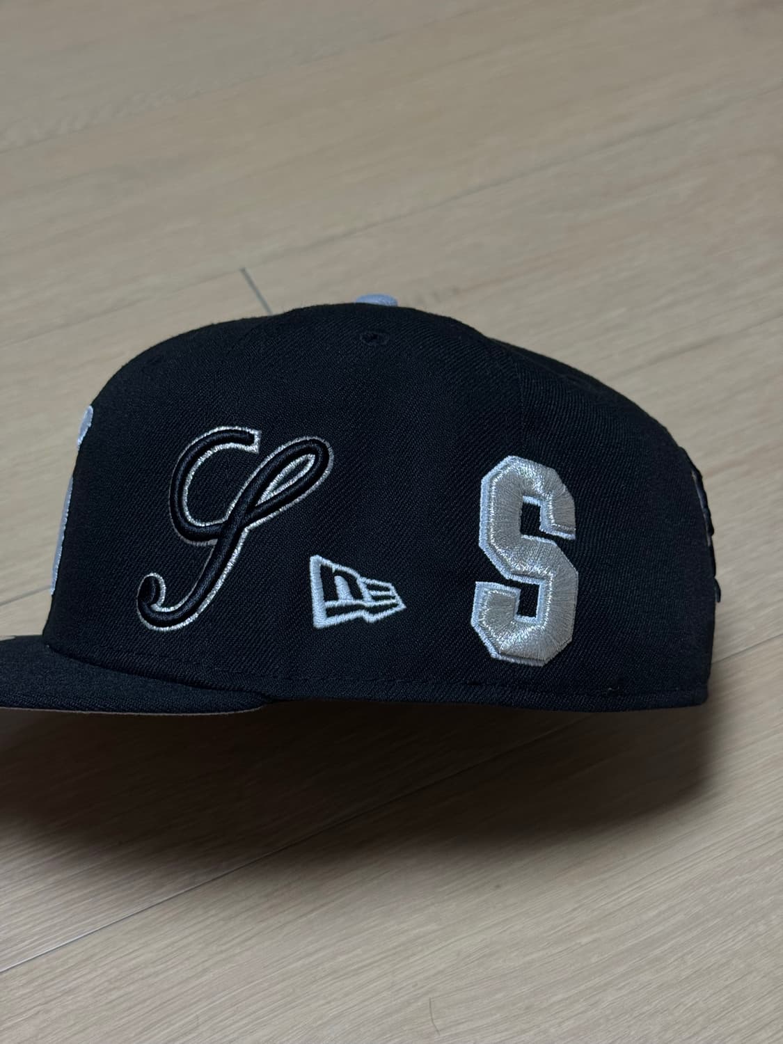 [738] 슈프림 25ss 멀티 s로고 뉴에라 블랙 상품이미지2