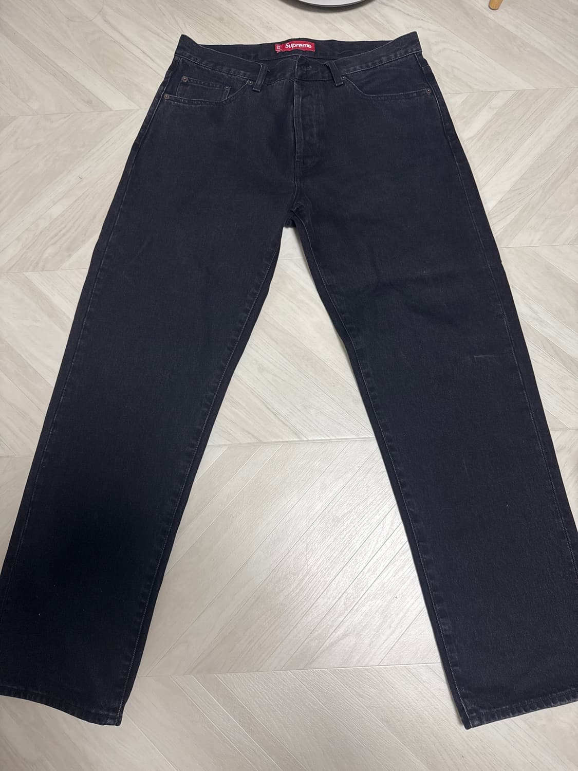 슈프림 블랙 레귤러진 25ss 상품이미지1