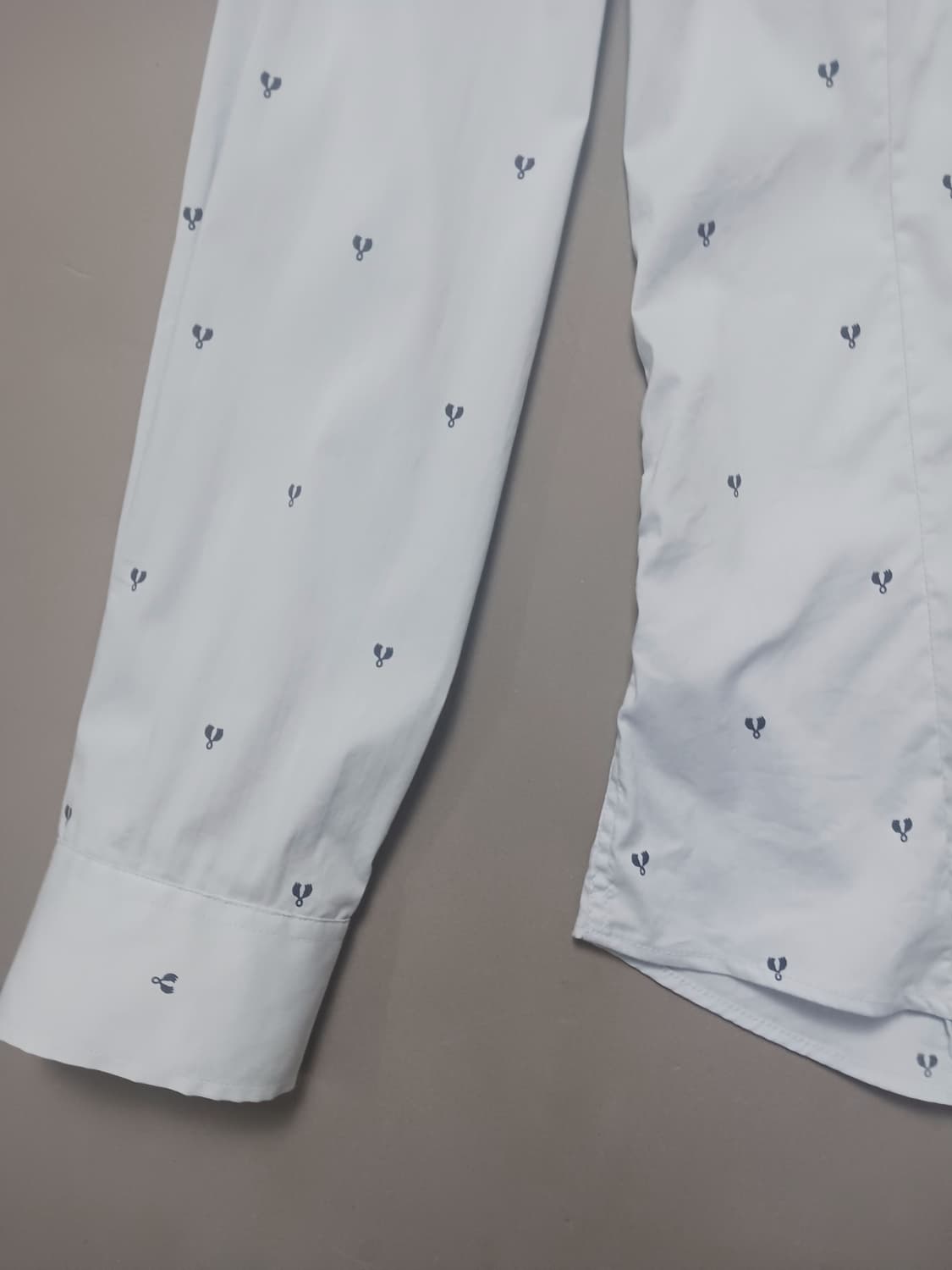 [110] 더클래스 뉴슬림핏 버튼다운 패턴 셔츠 상품이미지3