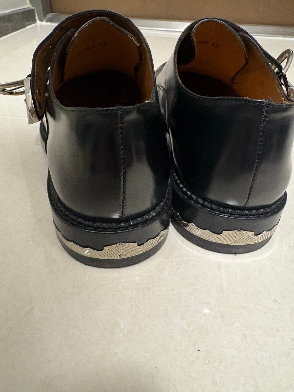 토가(toga) 구두 43(280) 사이즈 판매 상품이미지3