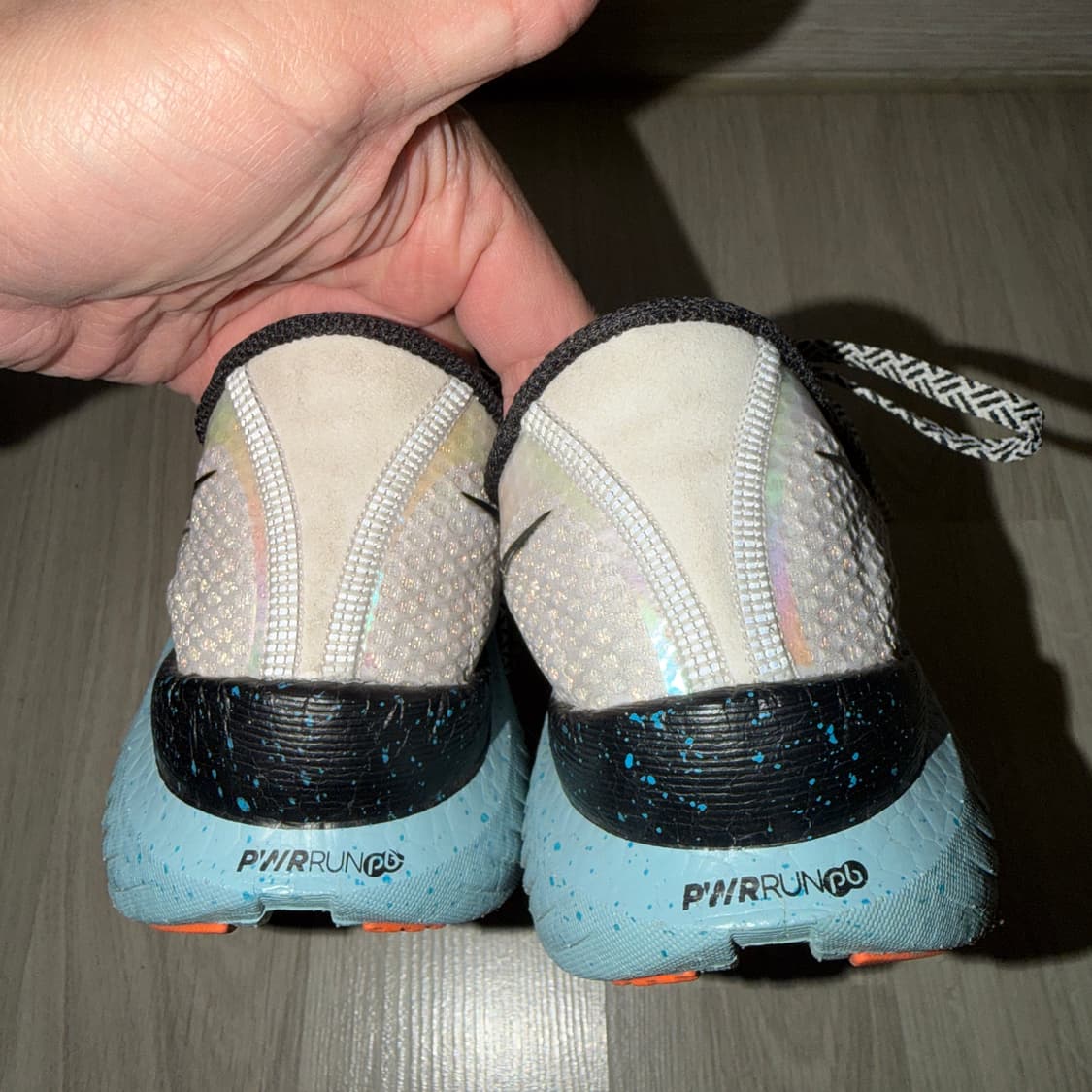 써코니 엔돌핀 프로 3 S20755-25 카본화 (265) 상품이미지6